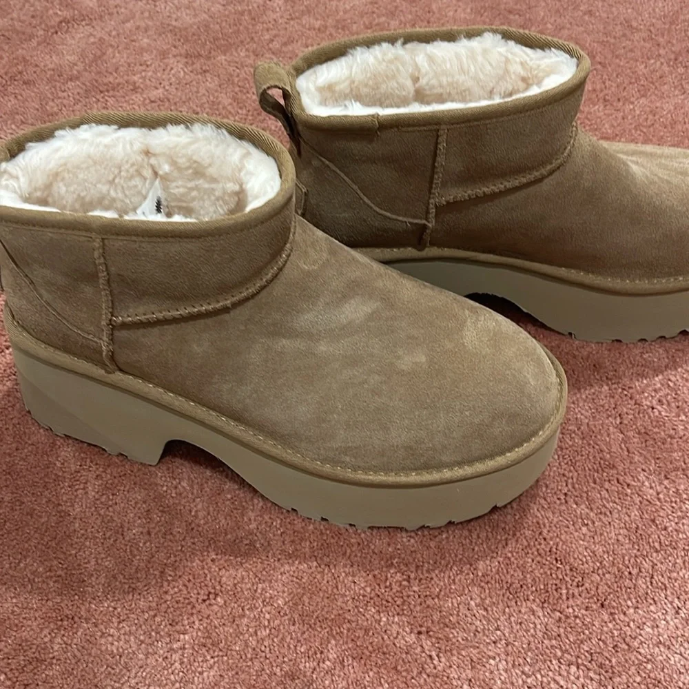 UGG Chestnut Suede Platform Ankle Boots - Picture 12 of 13